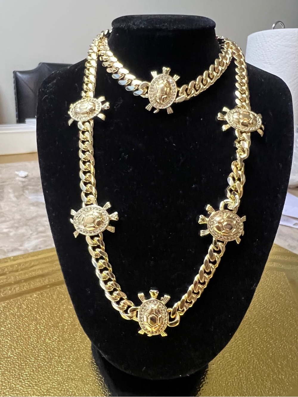 Gold-Tone Turtle Pendant Chain Necklace - Women Jewelry